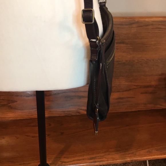 VINTAGE FOSSIL LEATHER CROSSBODY BAG - Picture 4 of 13